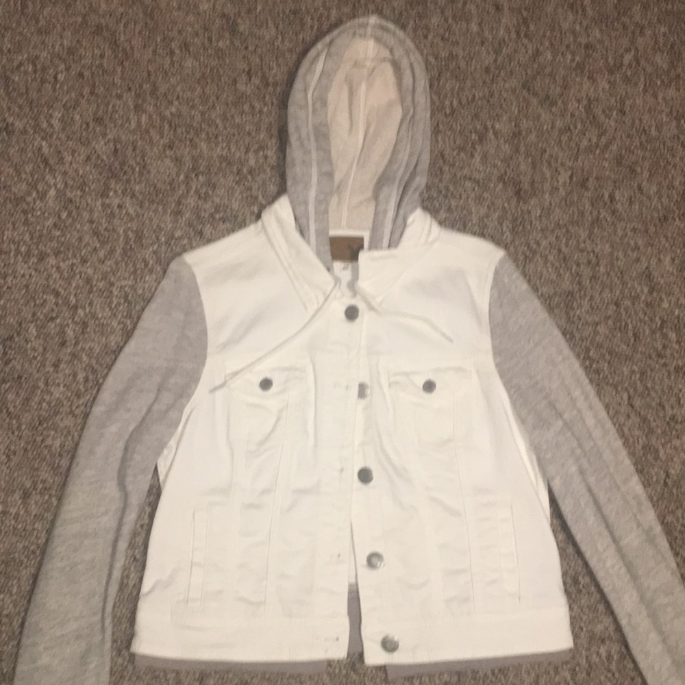 American eagle white hoodie/bomber jacket